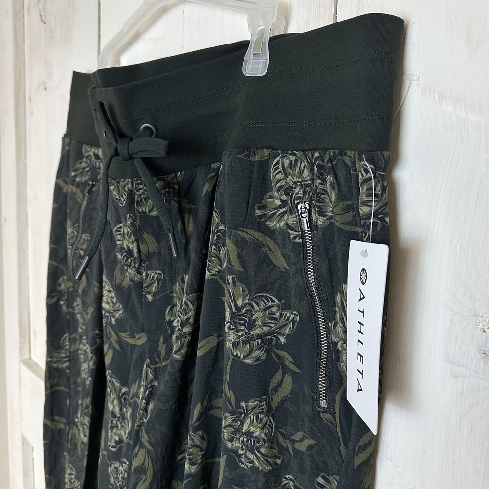 Athleta Trekkie North Printed Jogger, Terra Firma Olive Floral SIZE 20 Plus NWT - Picture 7 of 12